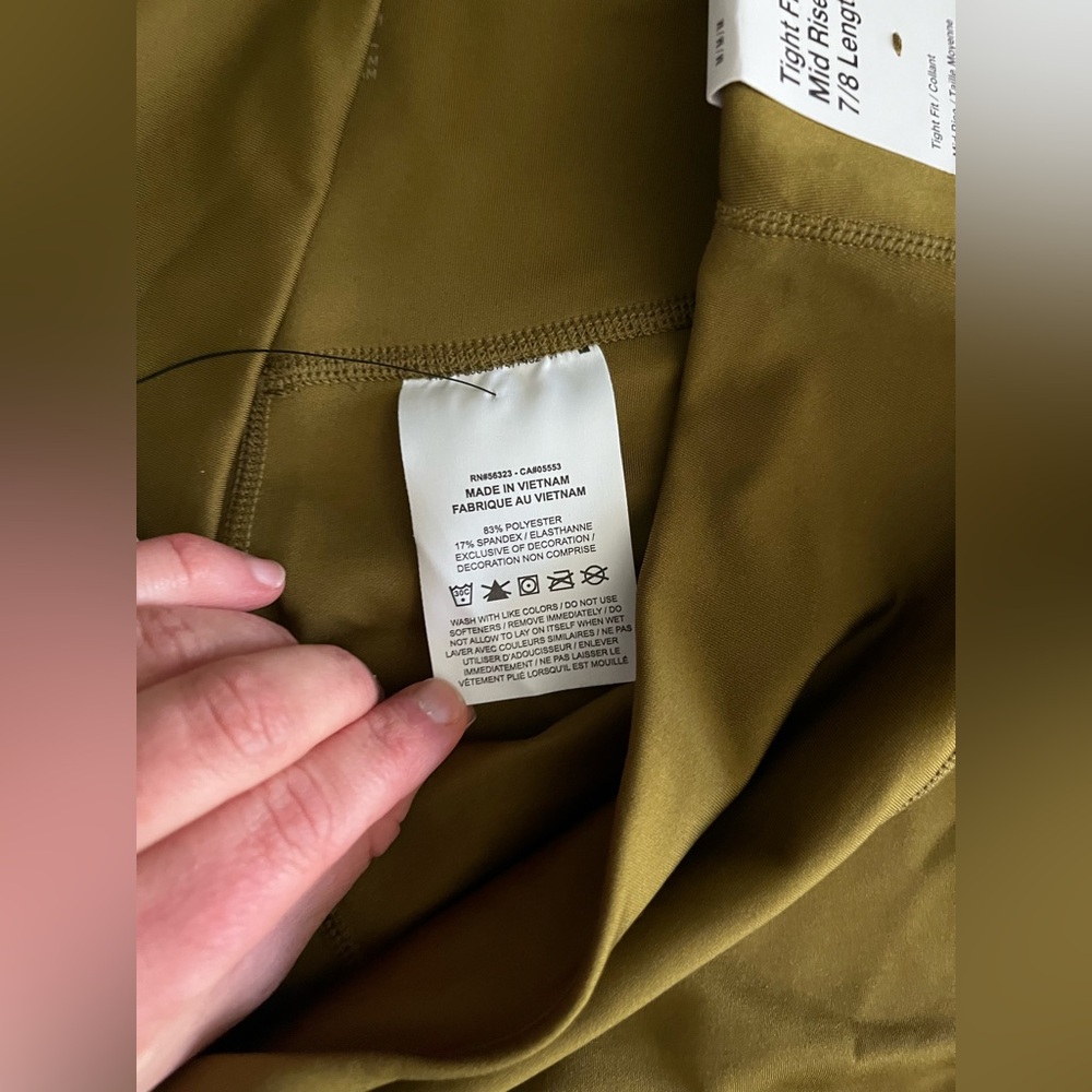 NWT Nike Women's Swoosh Run Olive/Volt 7/8 Running Leggings Mid rise Tight Fit M - Picture 7 of 9